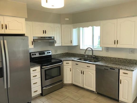 4th image of 2755 E Upland Dr