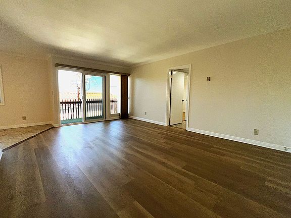 5th image of 1030 W 12th St APT 38