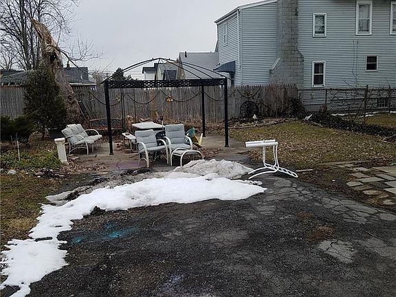 2nd image of 332 Schenck St