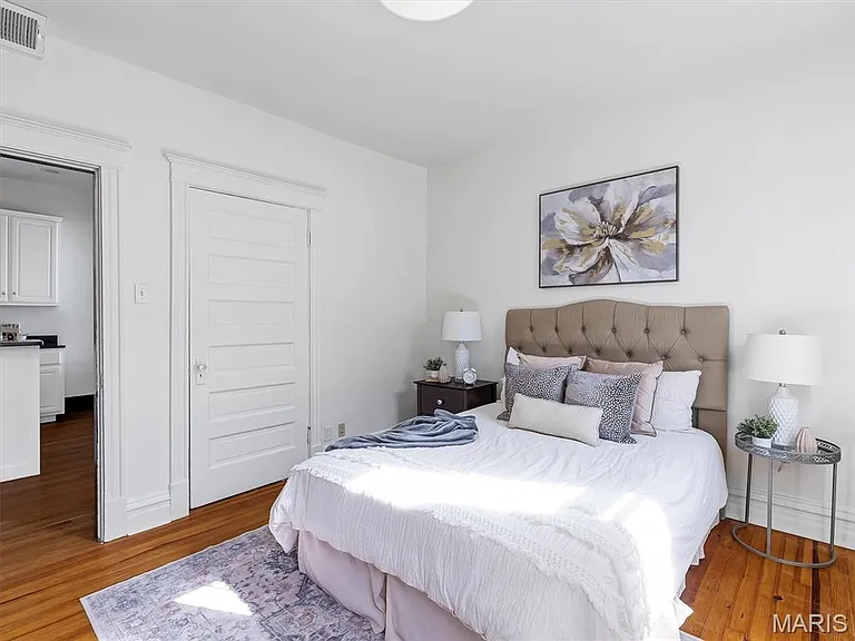 3548 Victor St #2W — Photo 20