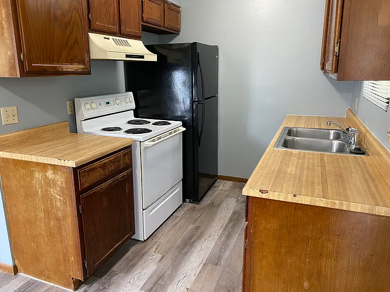 3215 S Illinois St #4 — Photo 9