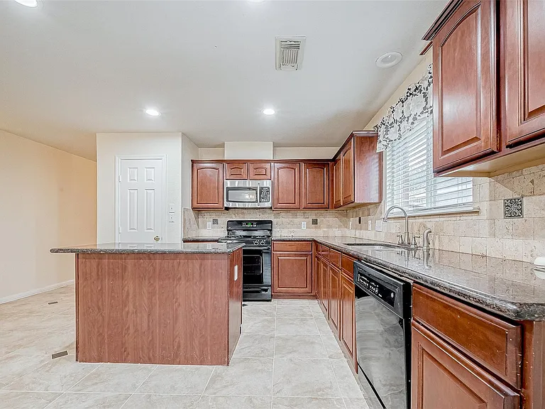 7514 Trail Holw — Photo 26