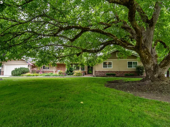 1850 Del Rio Rd, Roseburg, OR 97471