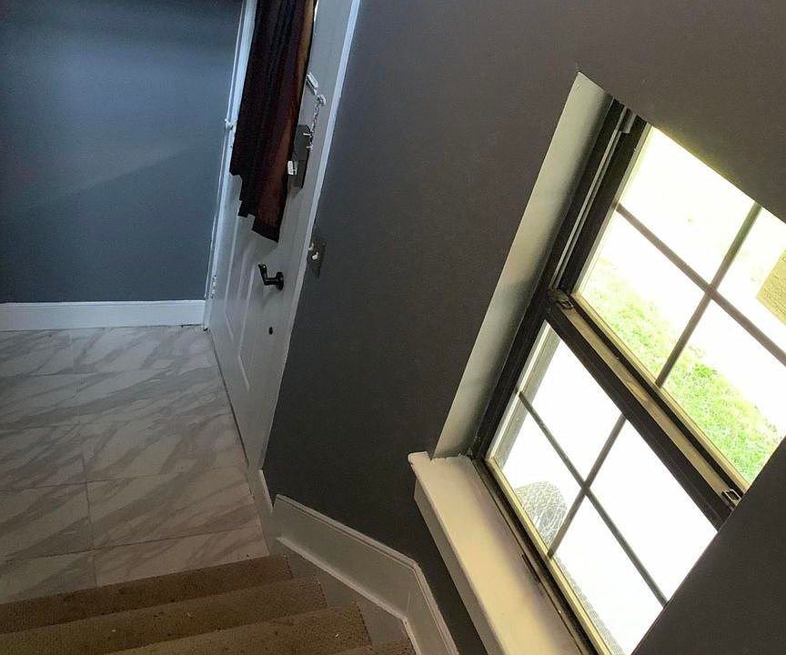 2nd image of 133 Whispering Oaks Way