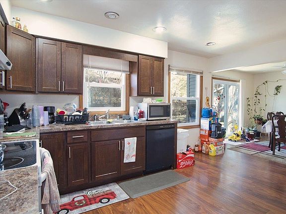 3rd image of 3026-3028 Todd Dr
