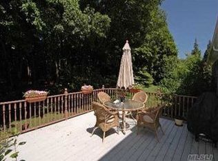 477 Cold Spring Rd, Syosset, NY 11791