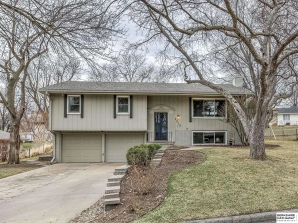 1312 S 165th St, Omaha, NE 68130