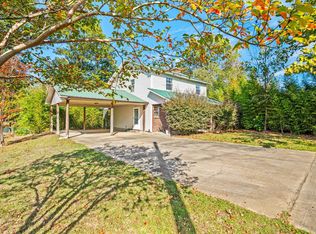 86 Shadow Lake Dr, Hattiesburg, MS 39401