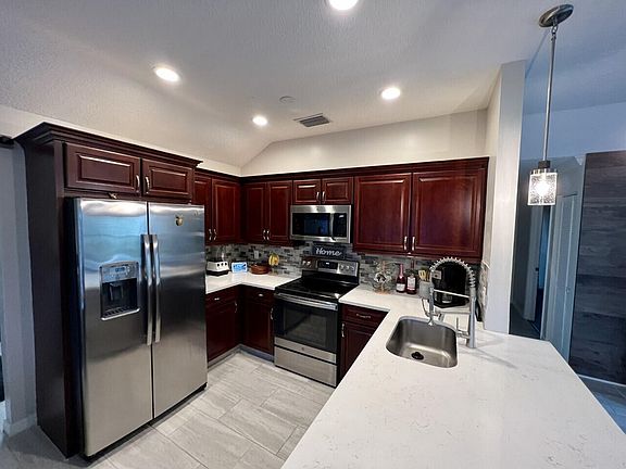 5th image of 5773 Pebble Brook Ln