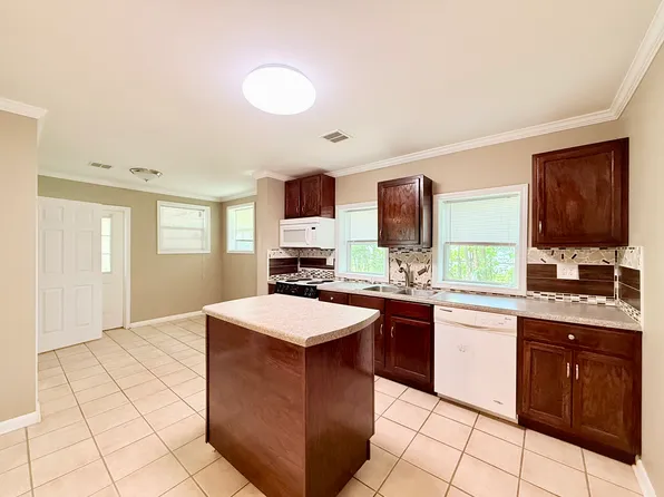 18335 Racine St, Robertsdale, AL 36567