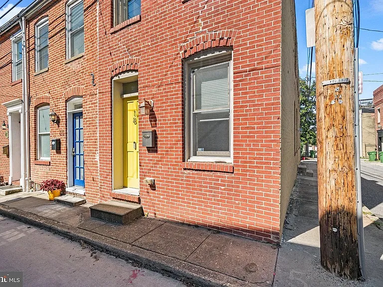 18 S Madeira St — Photo 15