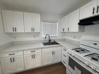 121 W Century Blvd — Photo 6
