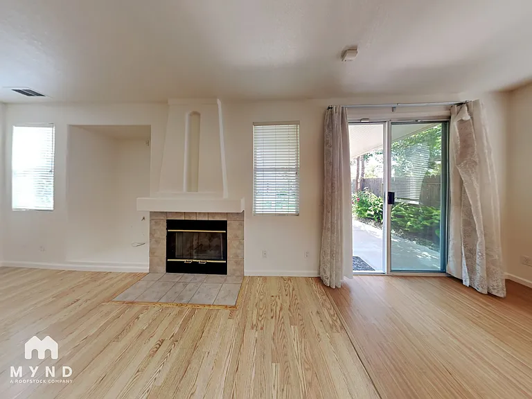 2742 Chateau Montelena Way — Photo 9