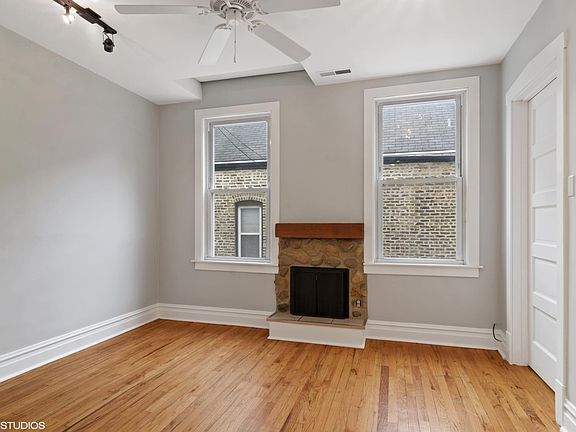 5th image of 1837 W Dickens Ave #2R