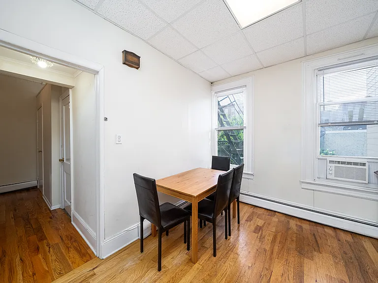 521 Jefferson St #3 — Photo 4