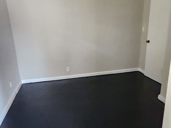 2nd image of 2200 Rebecca St #1