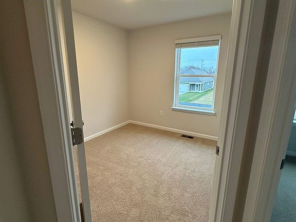 4th image of 10964 Farmerfield St