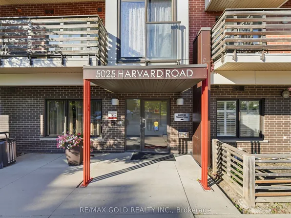 5025 Harvard Rd #211, Mississauga, ON L5M 0W6