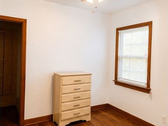 5th image of 5721 N Kostner Ave