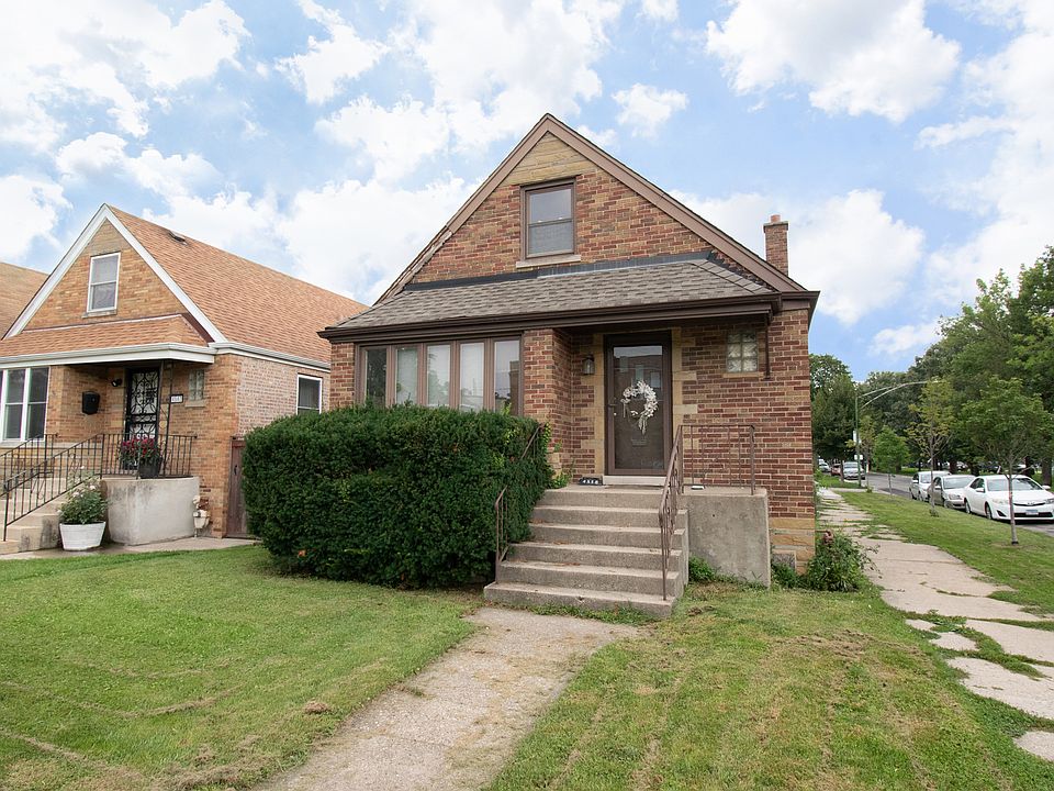 1st image of 4538 W Wellington Ave