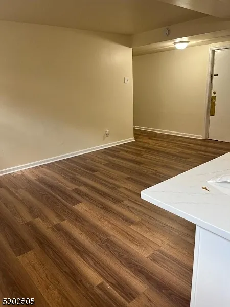 2 bed, 1.0 bath, $2,500 — Photo 4