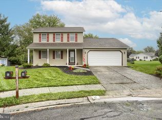 8 Bayberry Ct, Mechanicsburg, PA 17050