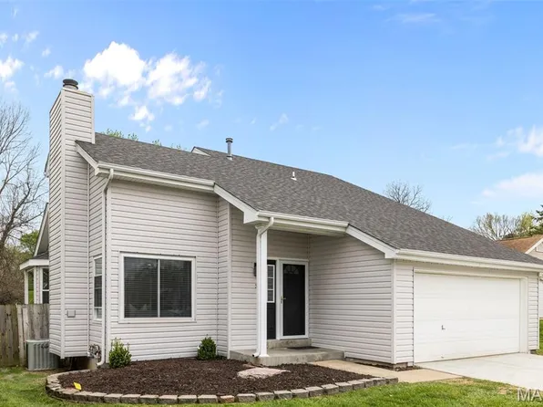 32 Queensboro Dr, Saint Peters, MO 63376