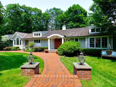 100 Gristmill Lane, Manhasset, NY, 11030