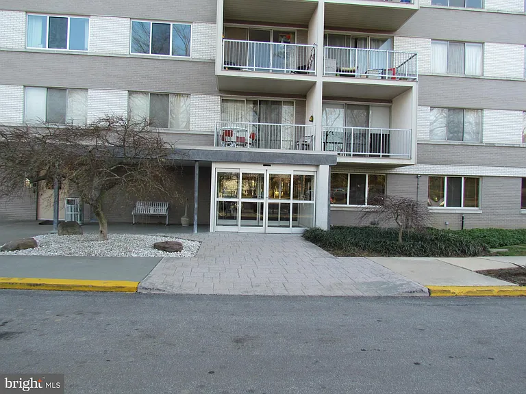 4977 Battery Ln #203 — Photo 35