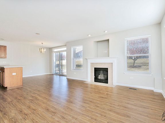 3rd image of 6949 Brightwater Dr