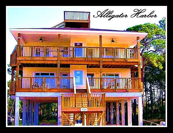 1st image of 220 Harbor Cir