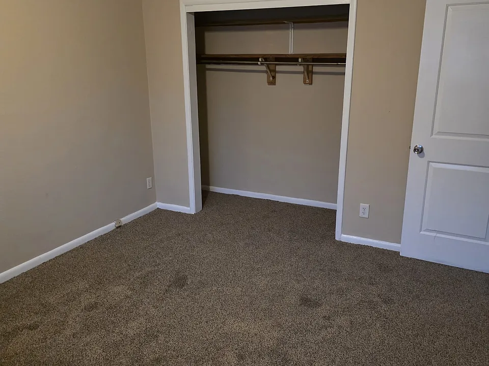 2568 Westwood Northern Blvd #3
