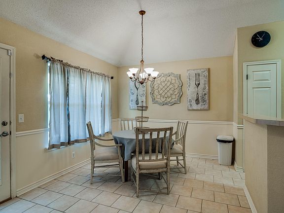 Breakfast nook