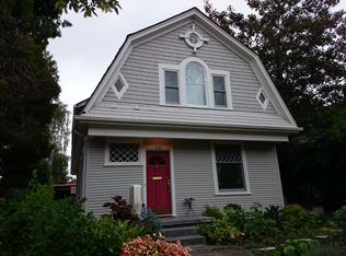 526 16th Ave E, Seattle, WA 98112