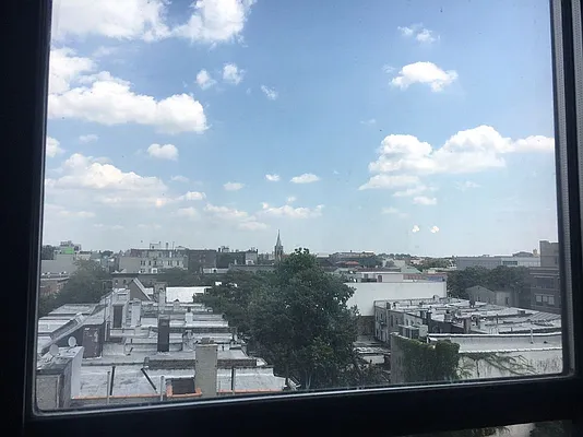 Rented by Smart NY Realty LLC | media 9