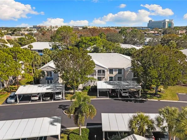 864 Gulf Pavilion DR #202, NAPLES, FL 34108