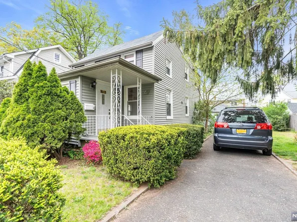 47 Levitt Ave, Bergenfield, NJ 07621