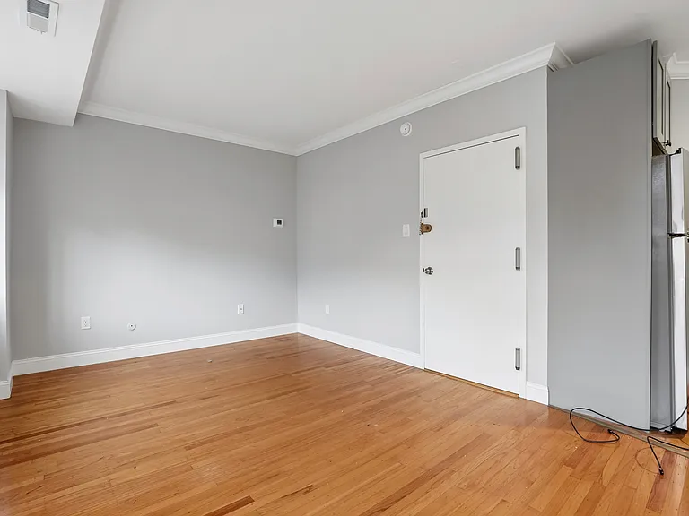 319 S 10th St #333A — Photo 6