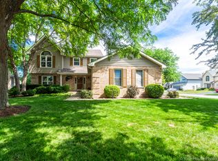 150 Courtney Ln, Cary, IL 60013