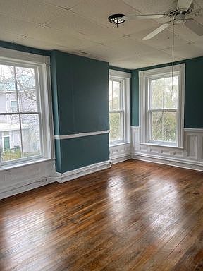 2nd image of 107 N Jefferson St APT 5
