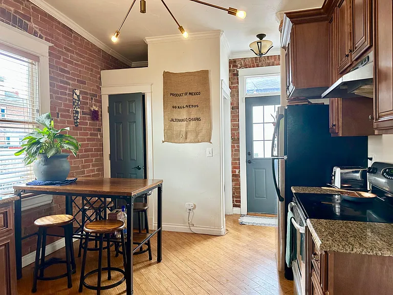 1117 W 13th Ave — Photo 9