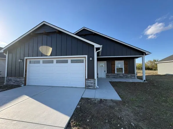 5709 Plumthicket St, Wichita, KS 67226