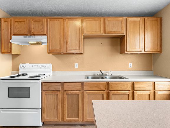 5th image of 509 E 12th St