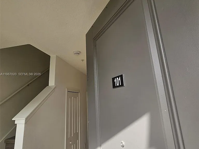 1201 Southstation Pl #101 — Photo 4