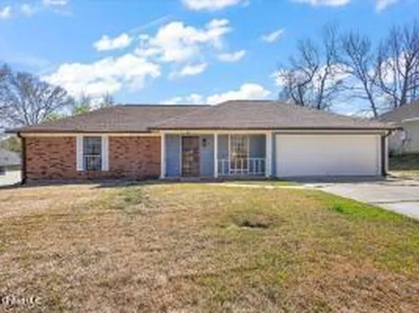 742 Cherry Stone Dr, Clinton, MS 39056