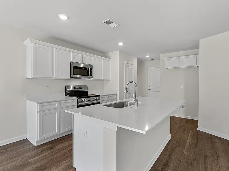 552 Corkscrew Ln — Photo 3
