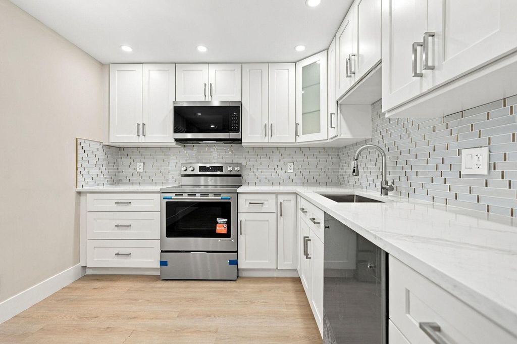 806 CYPRESS GROVE Lane #303, photo 6