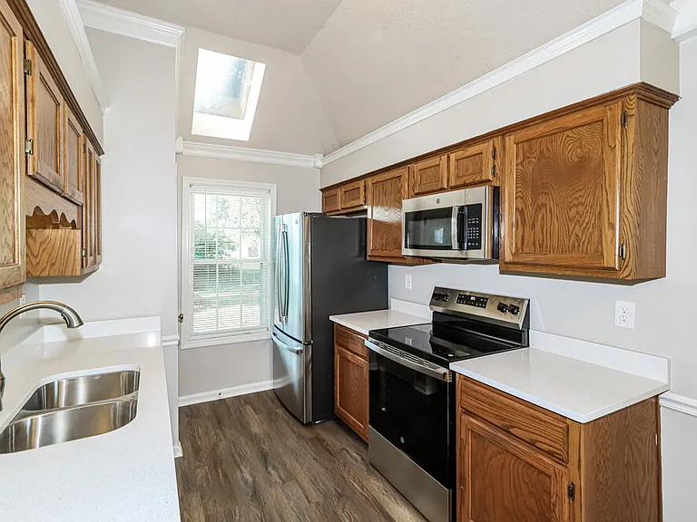 6708 Dawnhill Rd — Photo 8
