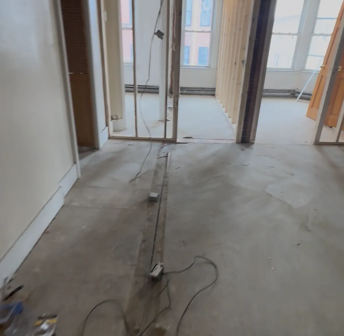 3 bed, 1000 sqft, $3,300 — Photo 1