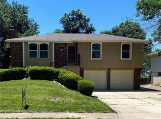 3000 Iva Dr, Independence, MO 64057